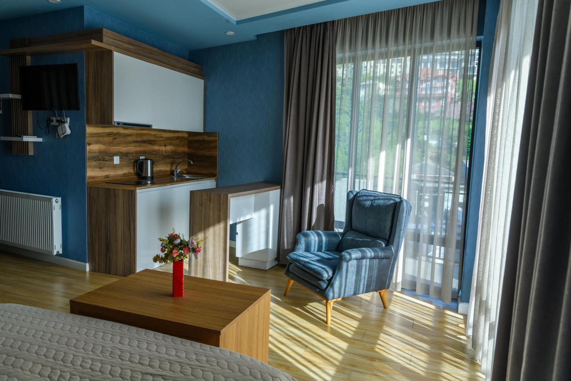 Hotel Sunny Batumi Kültér fotó